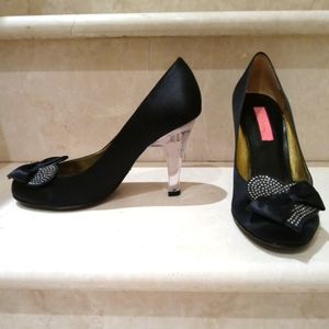 Betsey Johnson Black Satin Pumps, 7.5